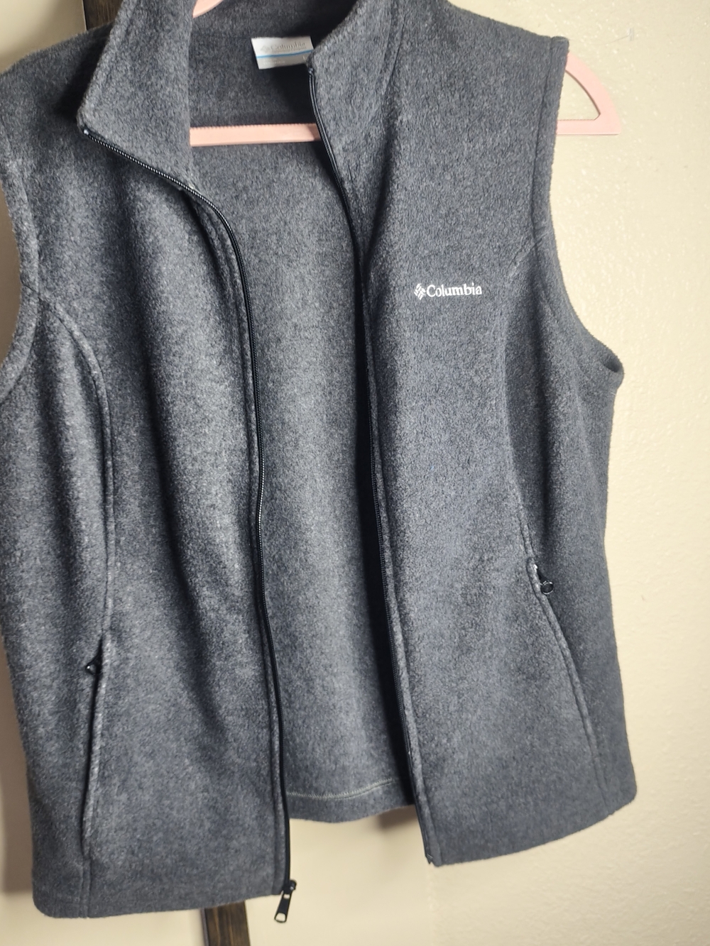 Columbia Women's Charcoal Gray Fleece Vest - Picture 5 of 12